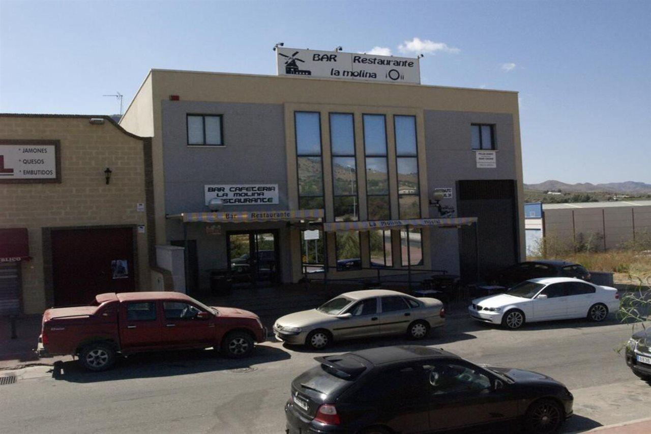 Hostal La Molina Эль-Чорро Экстерьер фото