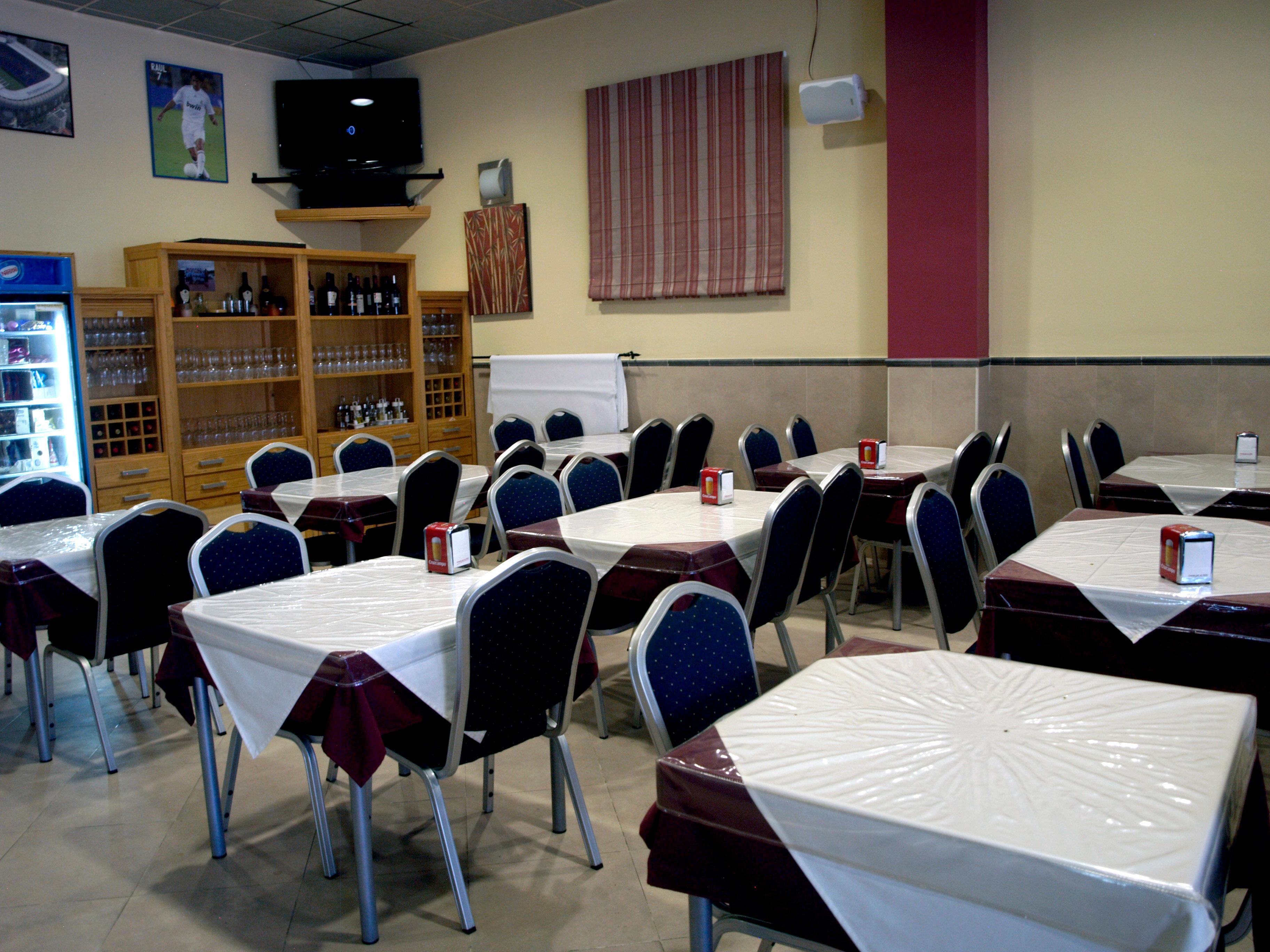 Hostal La Molina Эль-Чорро Экстерьер фото