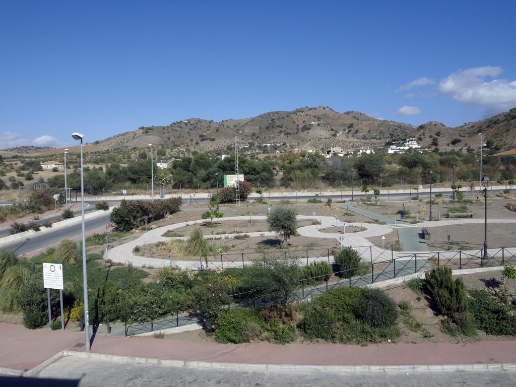 Hostal La Molina Эль-Чорро Экстерьер фото