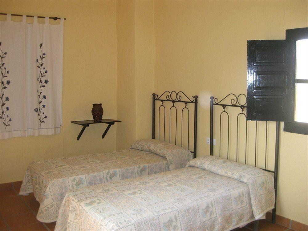 Hostal La Molina Эль-Чорро Экстерьер фото
