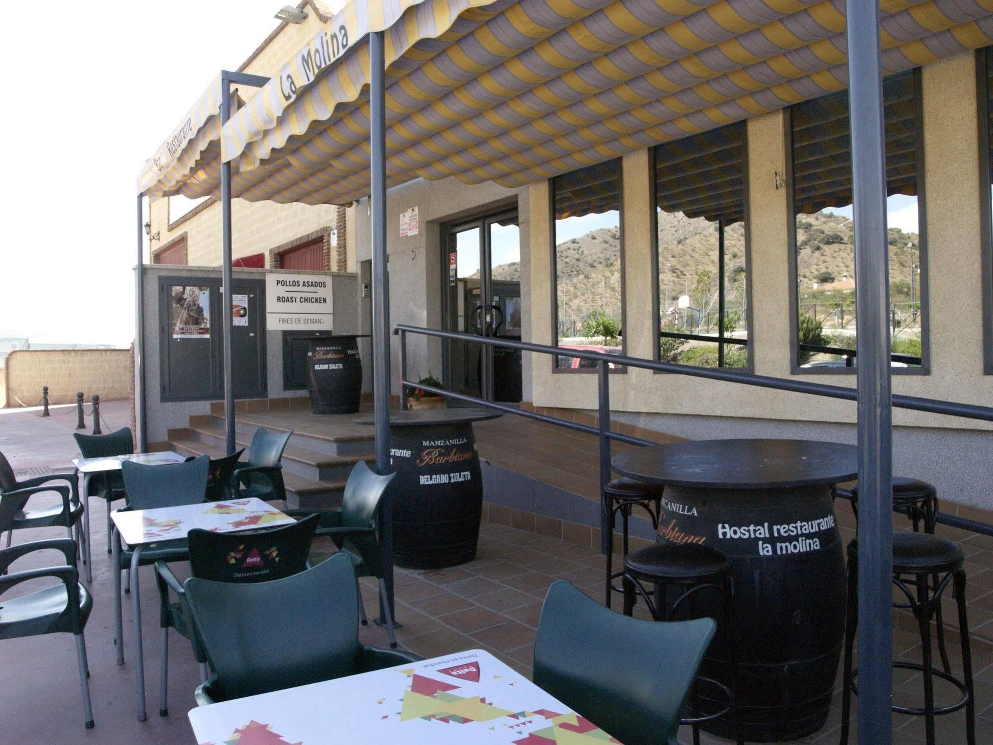 Hostal La Molina Эль-Чорро Экстерьер фото